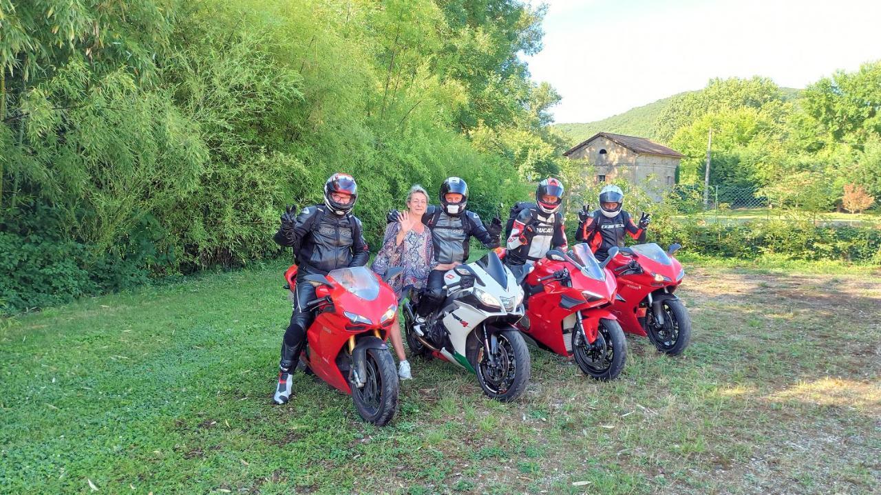Le Domaine De L'Escadasse Faycelles Esterno foto